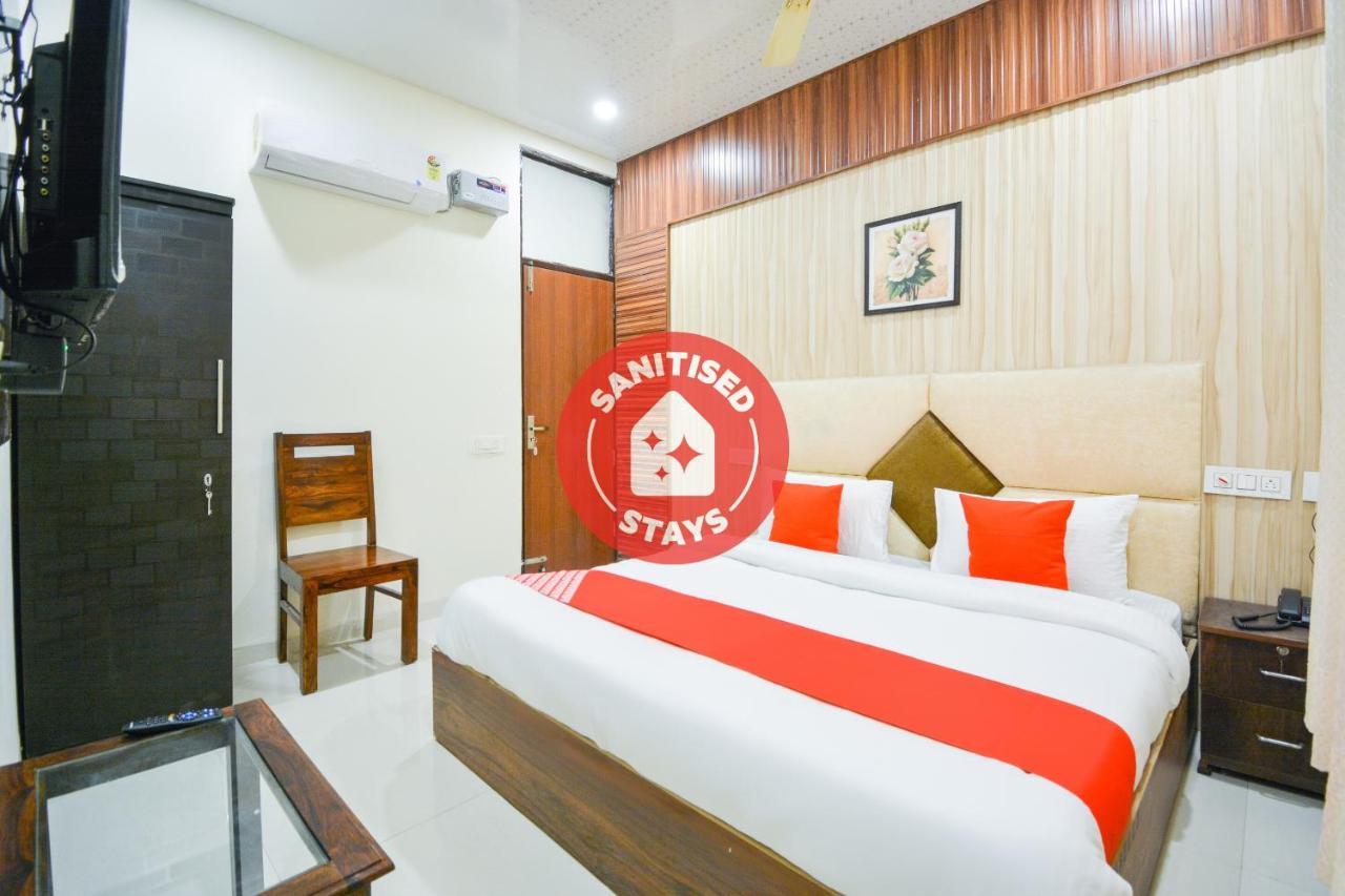 Hotel Gold by OYO Rooms