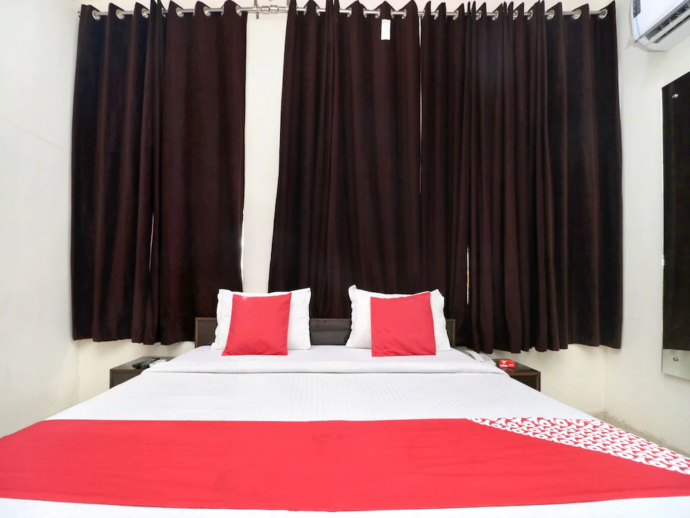 Hotel Golden View BY OYO Rooms