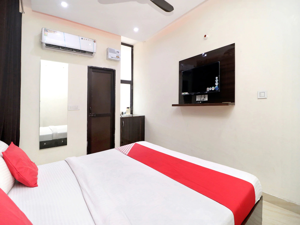 Hotel Golden View BY OYO Rooms