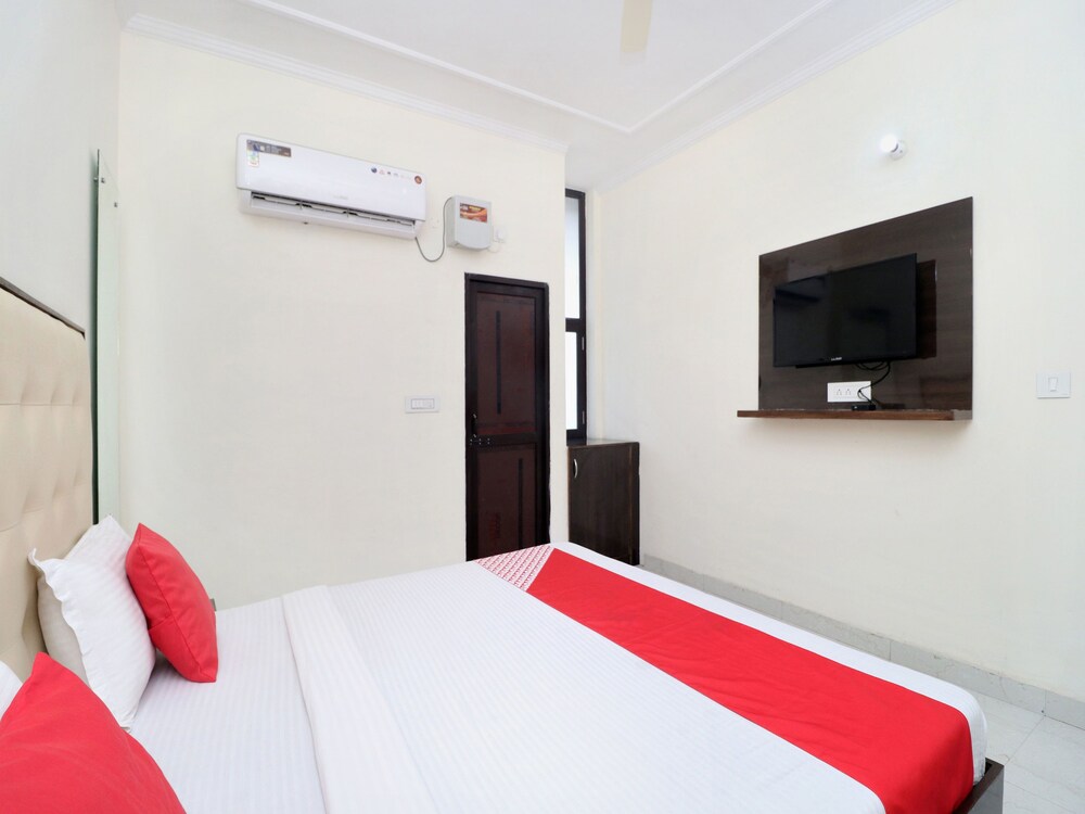 Hotel Golden View BY OYO Rooms