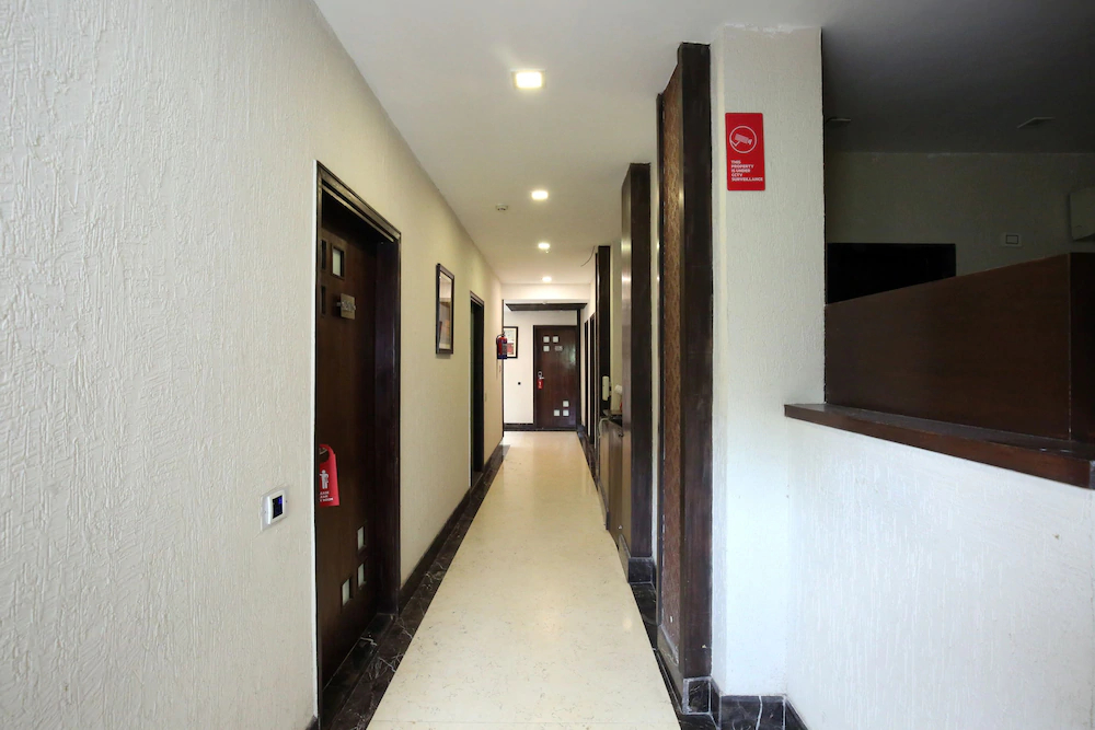 Hotel JH E18HTEEN