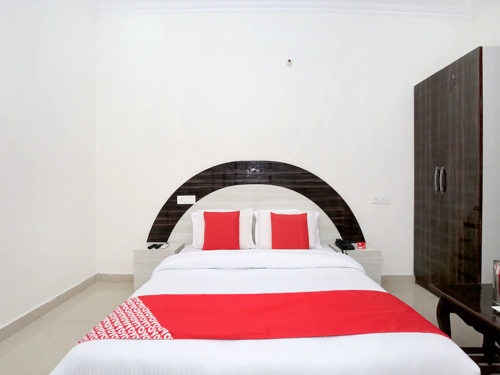 Hotel Kamal Palace By OYO Rooms