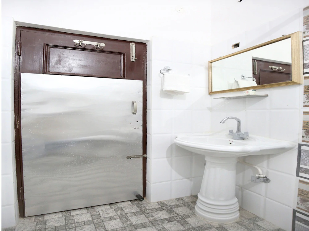 Hotel Kamal Palace By OYO Rooms