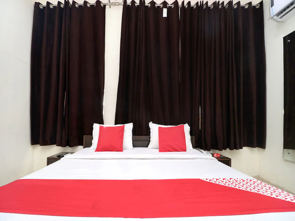 Hotel Kb Square by OYO Rooms