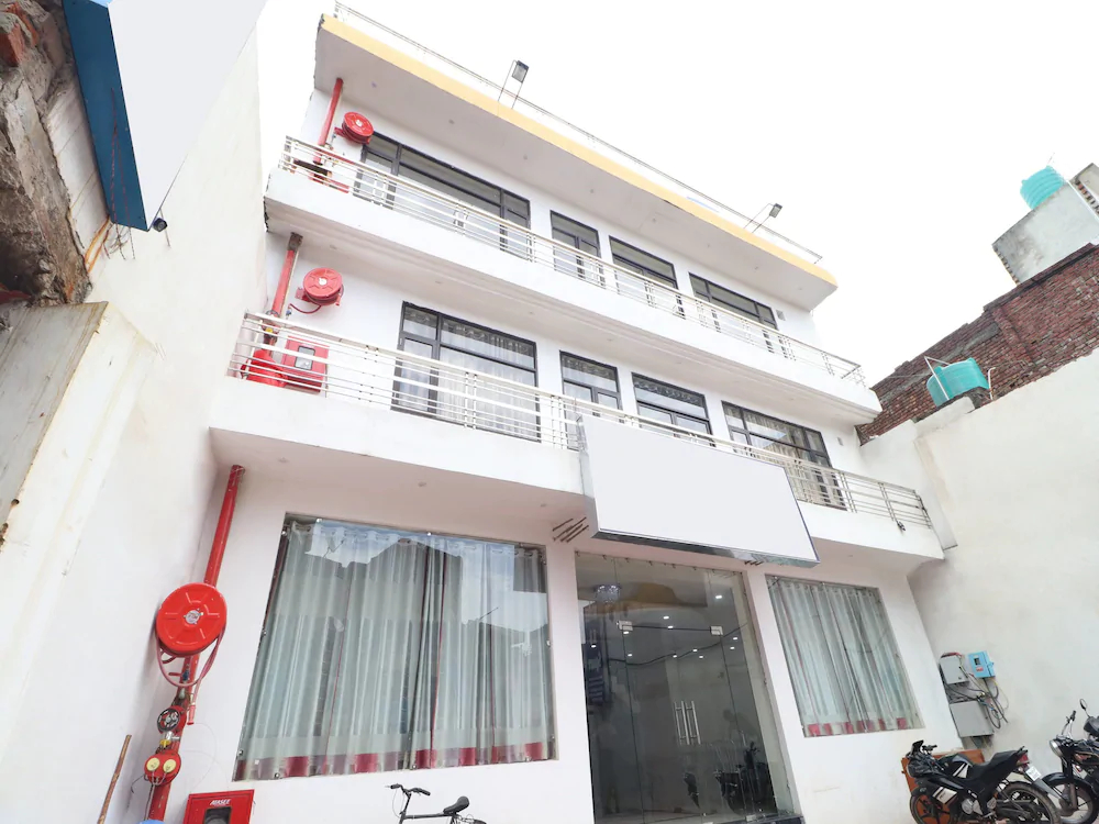 Hotel Kb Square by OYO Rooms