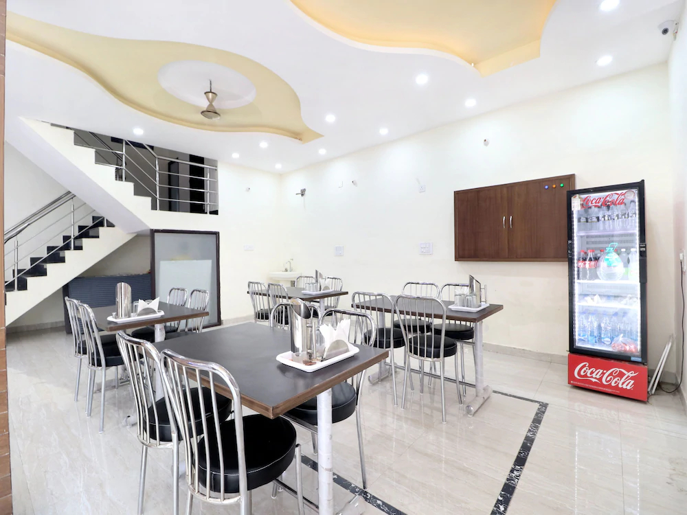 Hotel Kb Square by OYO Rooms