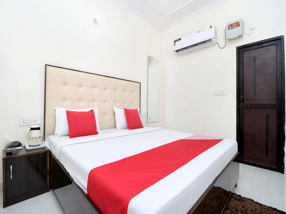 Hotel Kb Square by OYO Rooms