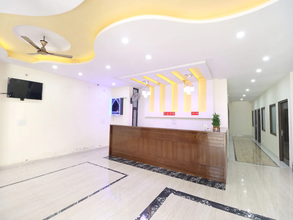 Hotel Kb Square by OYO Rooms