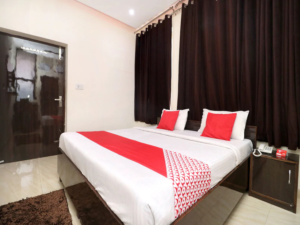 Hotel Kb Square by OYO Rooms