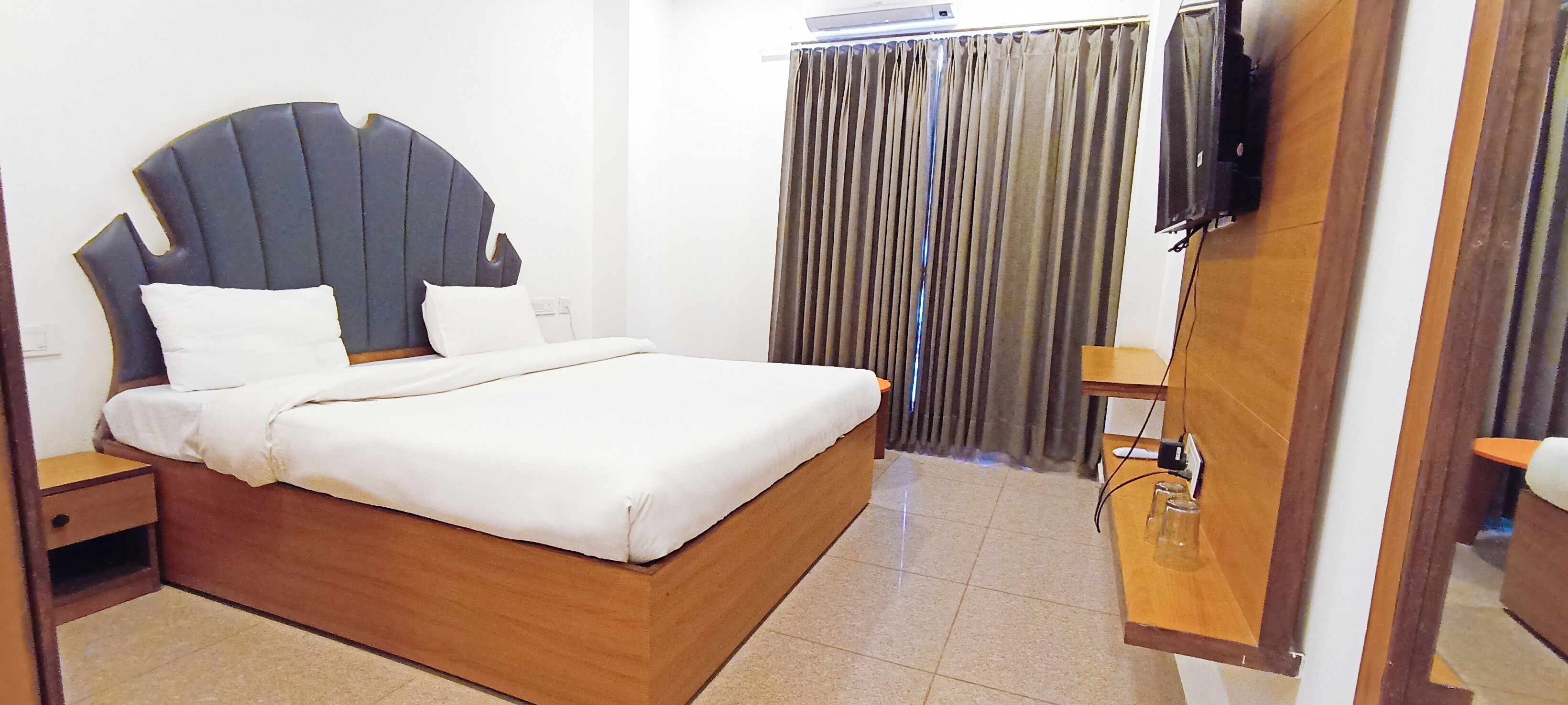 Hotel Lake View