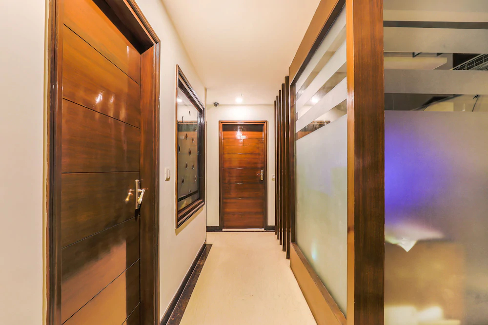 Hotel Metro 35 by FabHotel