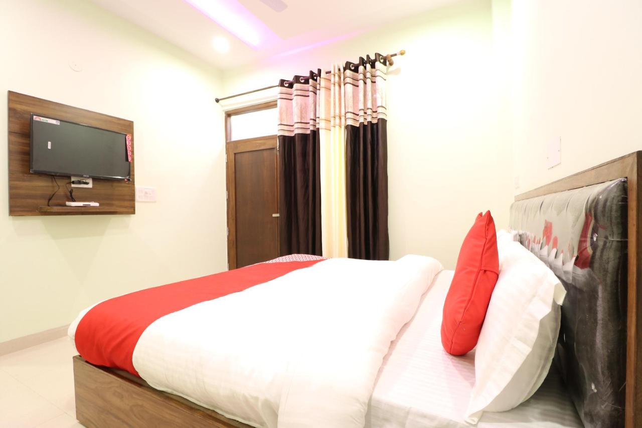 Hotel Pearl 42 by OYO Rooms