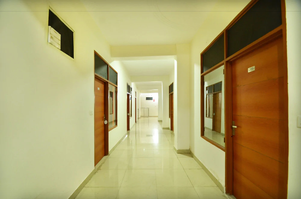 Hotel Platinum Inn