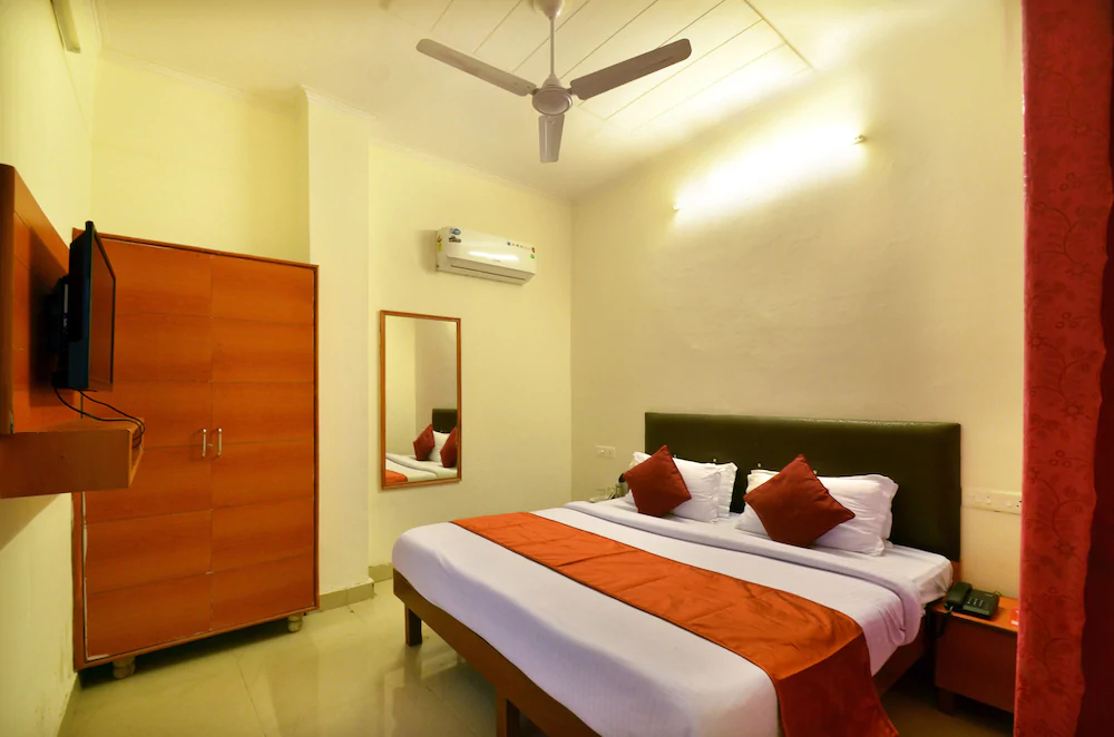 Hotel Platinum Inn
