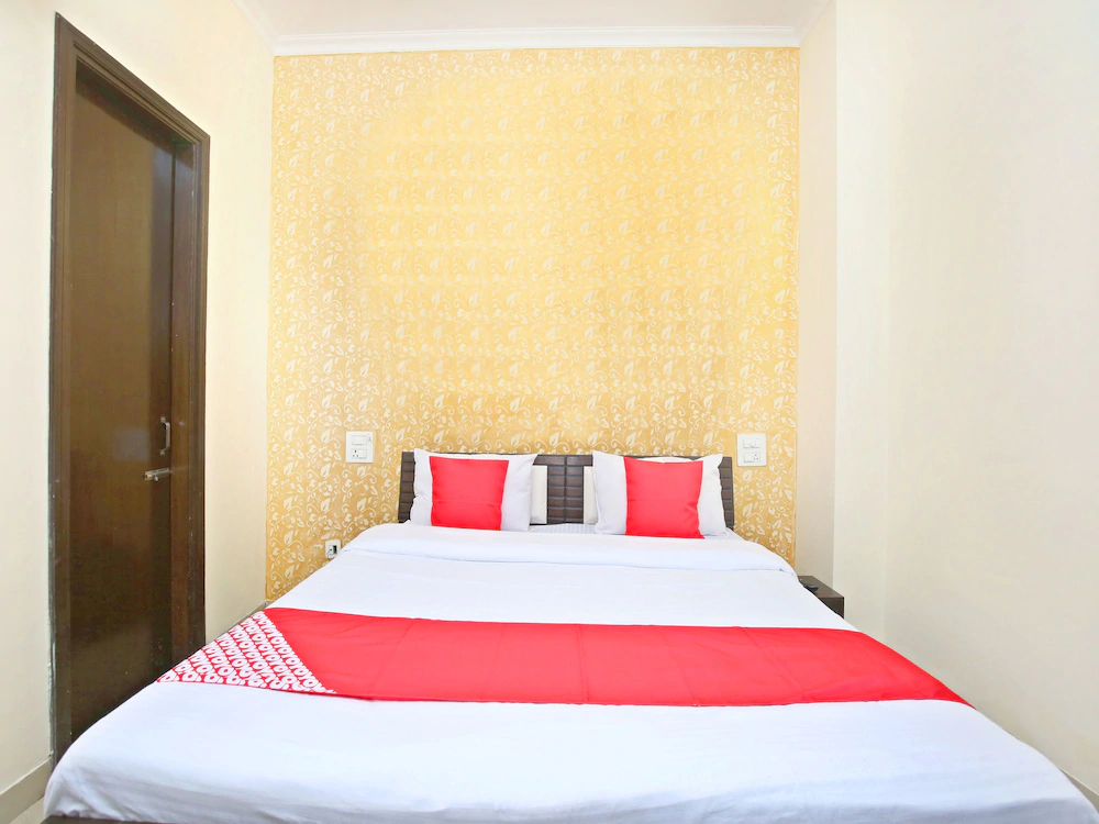 Hotel Randhawa By OYO Rooms
