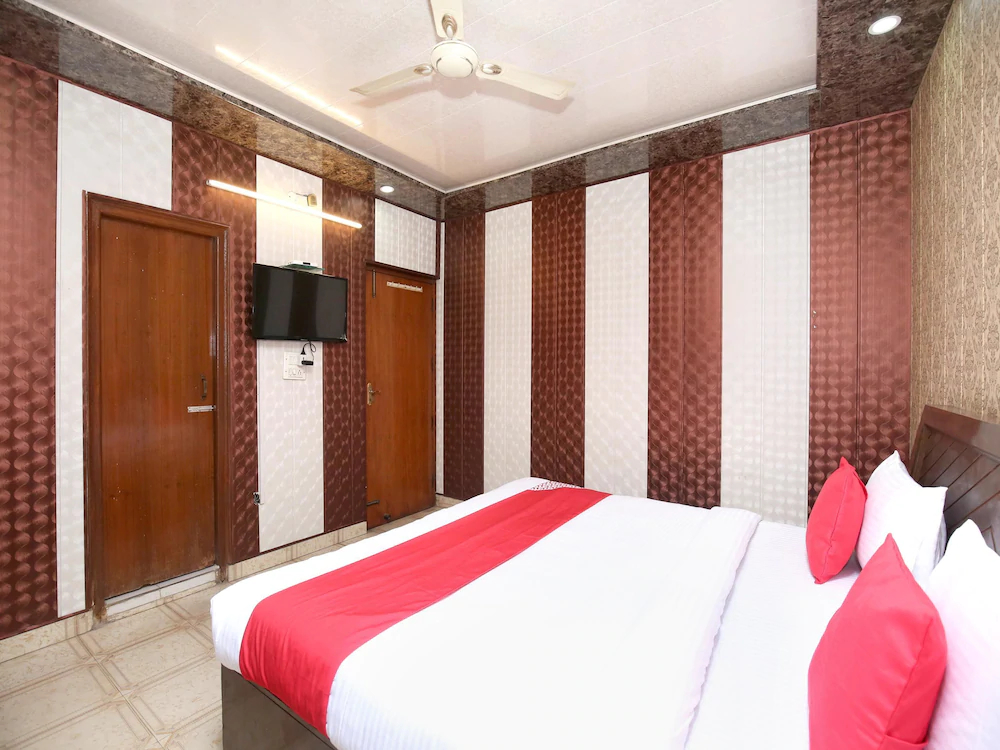 Hotel Regal Plaza By OYO Rooms