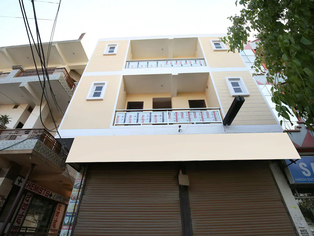 Hotel Riyasat By OYO Rooms