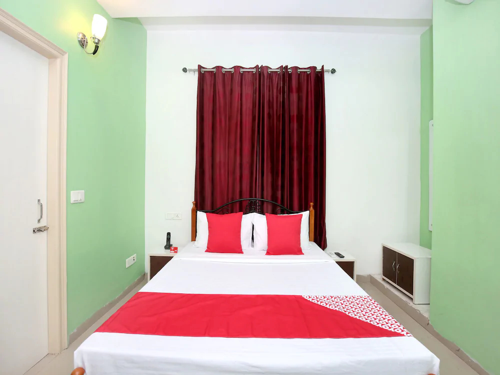 Hotel Riyasat By OYO Rooms