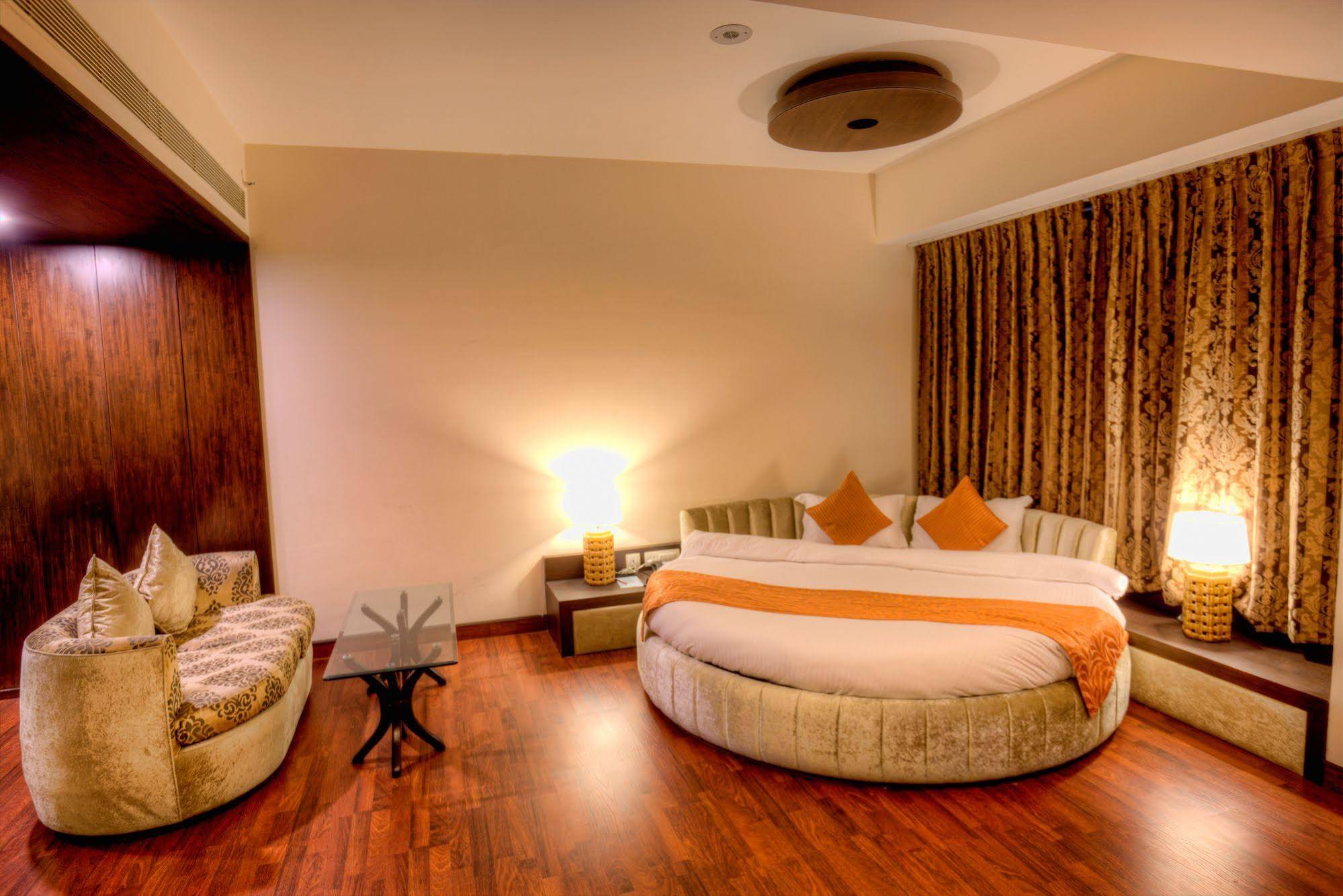 Mercure Chandigarh Tribune Chowk