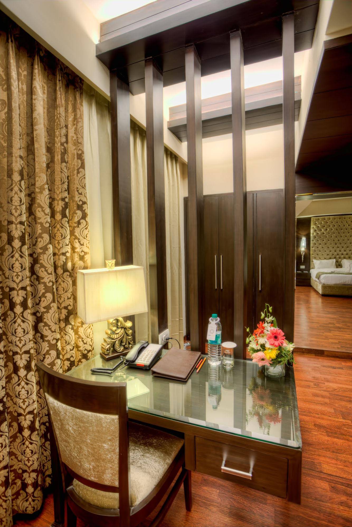Mercure Chandigarh Tribune Chowk