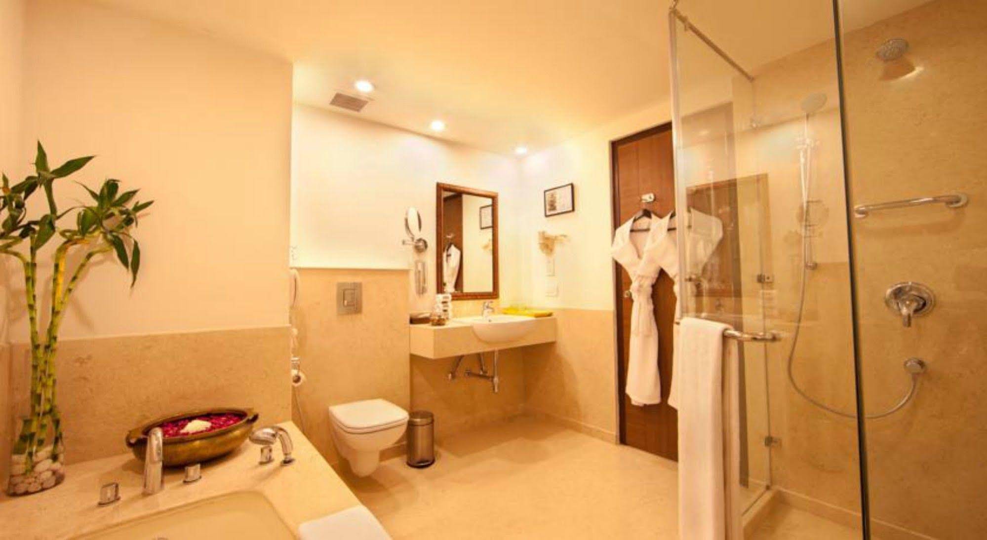 Lemon Tree Hotel Chandigarh