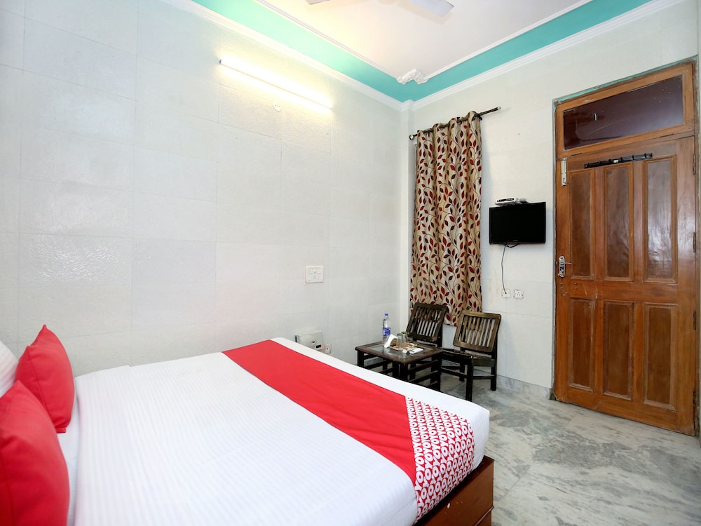 New Bhaskar By OYO Rooms