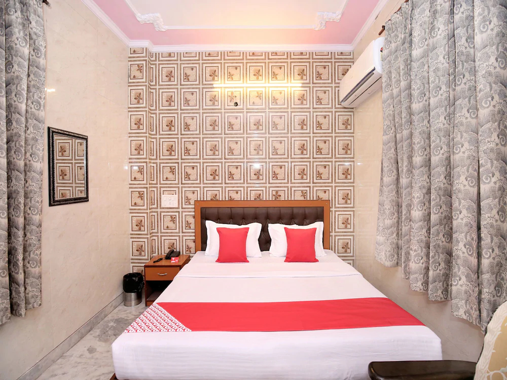 New Bhaskar By OYO Rooms