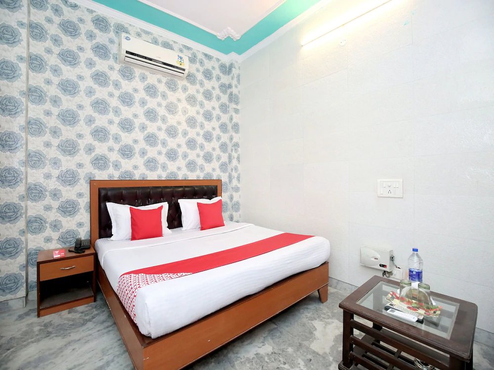 New Bhaskar By OYO Rooms