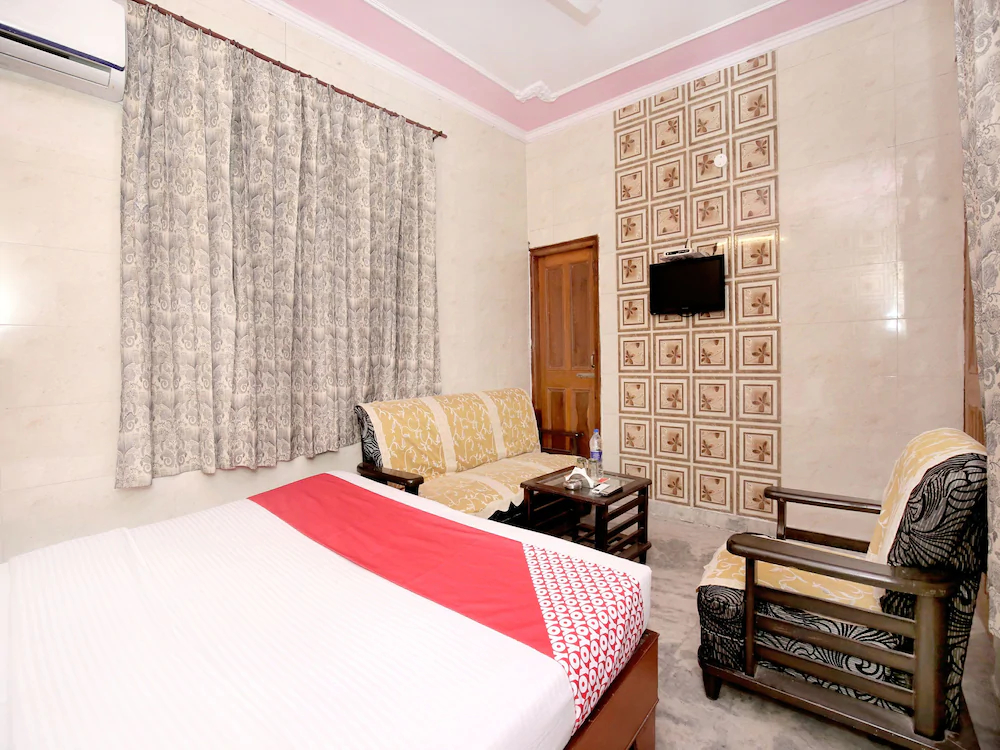 New Bhaskar By OYO Rooms