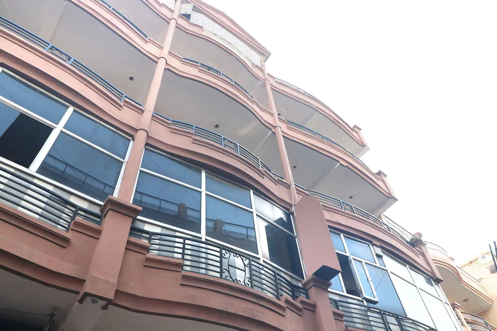 OYO 19403 Hotel Ashish Plaza