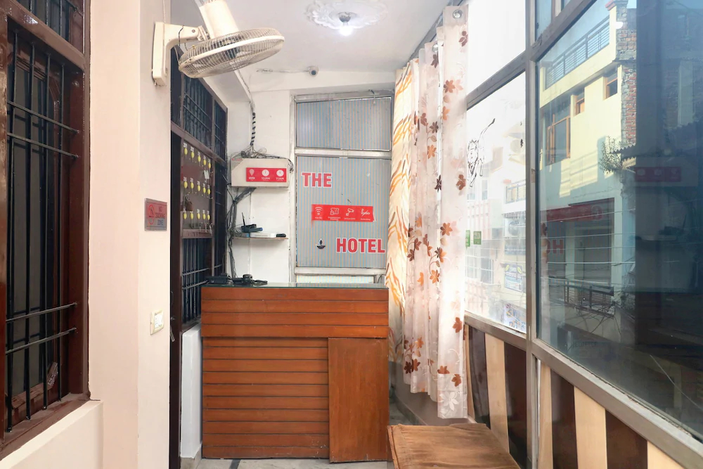 OYO 19403 Hotel Ashish Plaza