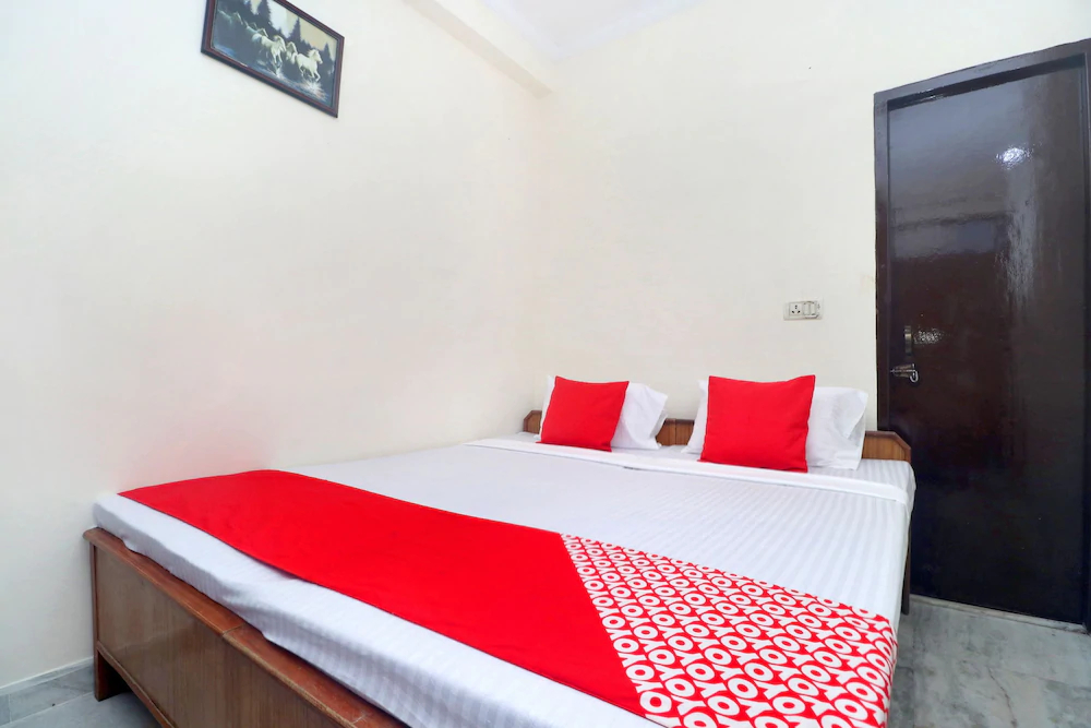 OYO 19403 Hotel Ashish Plaza