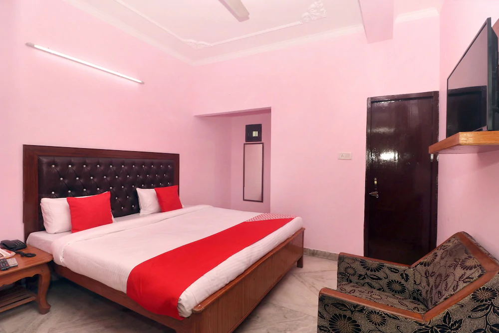OYO 19403 Hotel Ashish Plaza