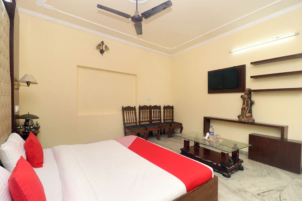 OYO 19403 Hotel Ashish Plaza