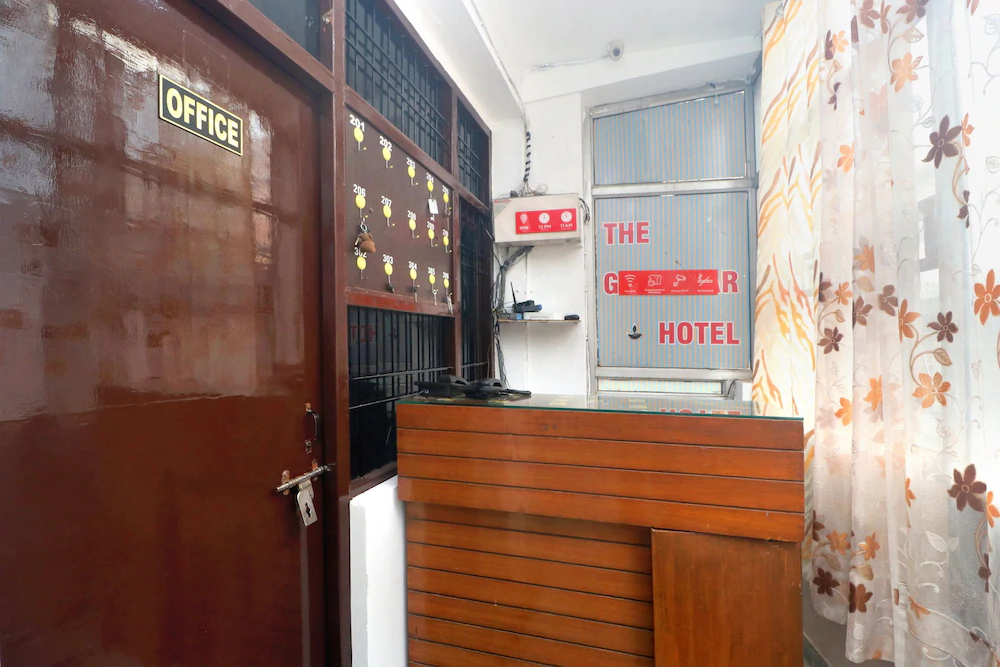 OYO 19403 Hotel Ashish Plaza
