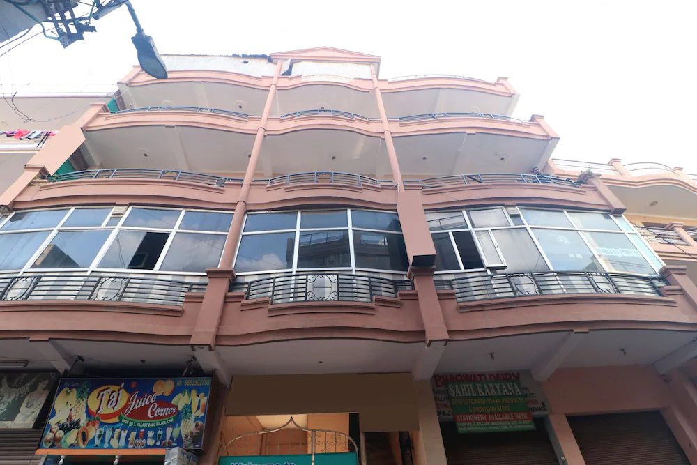 OYO 19403 Hotel Ashish Plaza