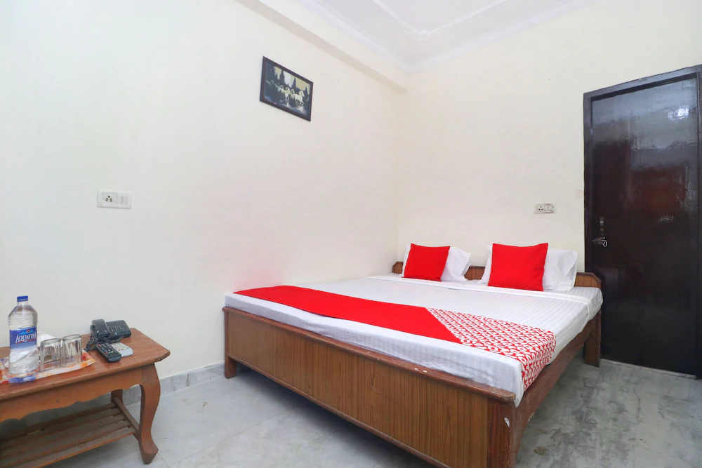 OYO 19403 Hotel Ashish Plaza