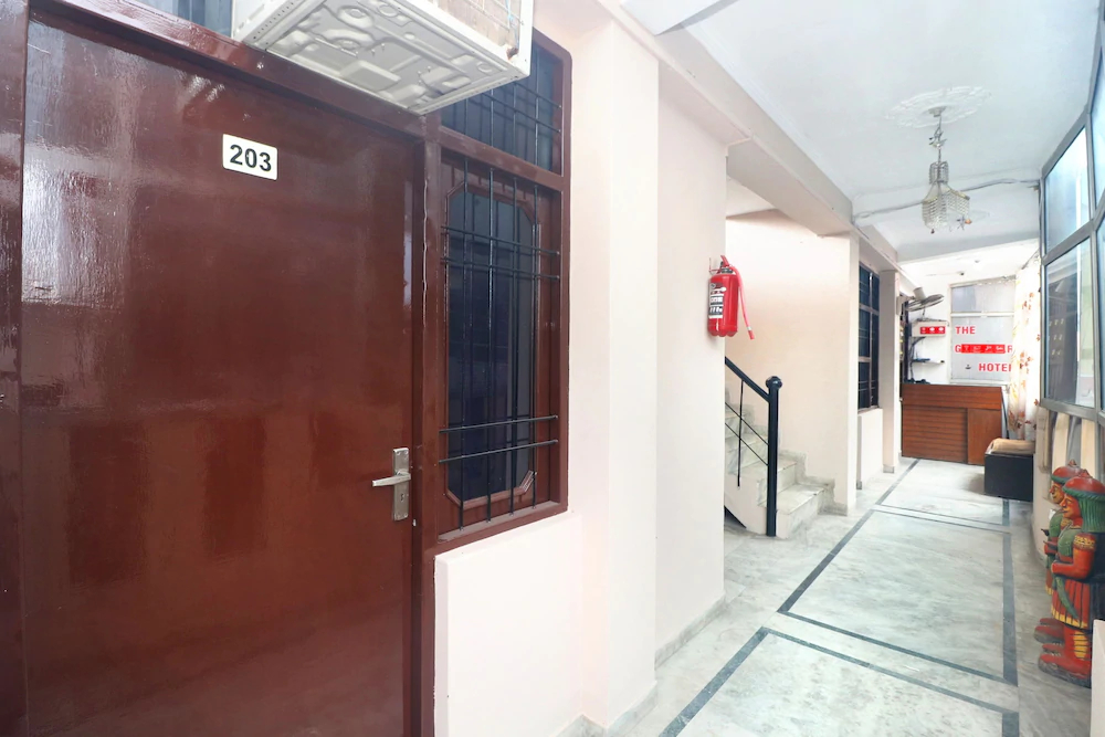 OYO 19403 Hotel Ashish Plaza