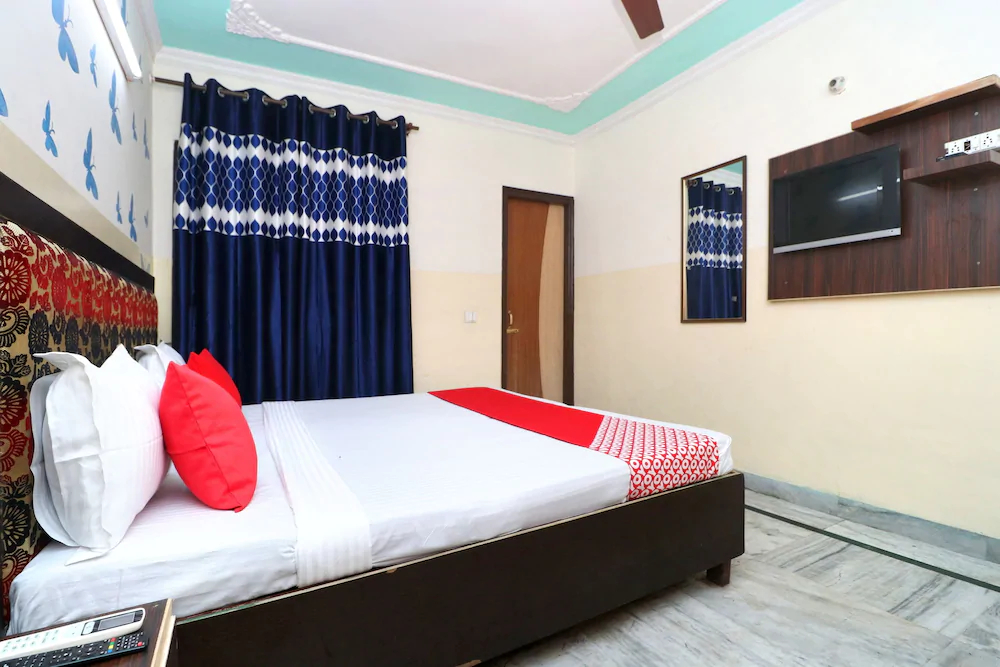 OYO 19961 Hotel New Diamond
