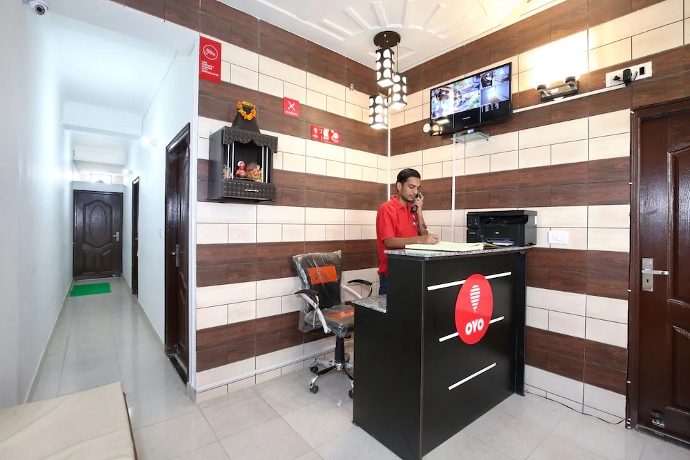 OYO 9371 Hotel Hide In