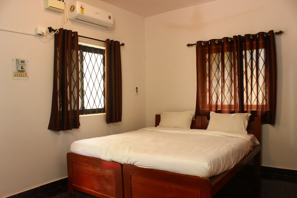 OYO 9371 Hotel Hide In