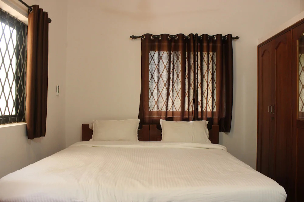 OYO 9371 Hotel Hide In