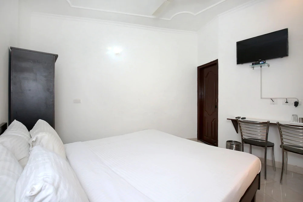 OYO 9371 Hotel Hide In