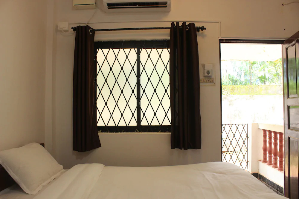 OYO 9371 Hotel Hide In
