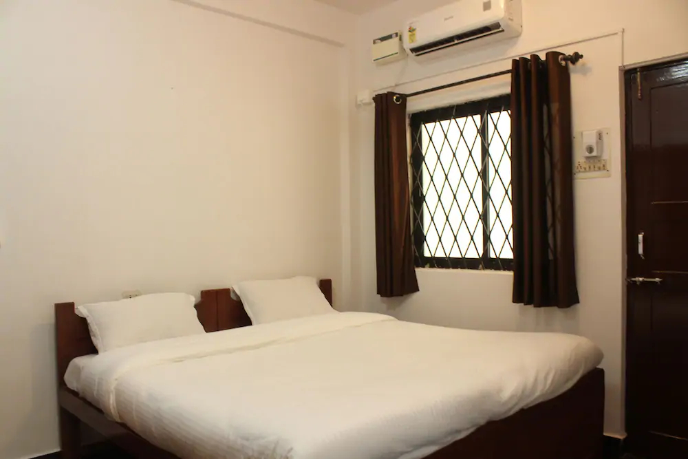 OYO 9371 Hotel Hide In