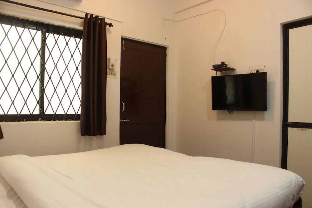 OYO 9371 Hotel Hide In
