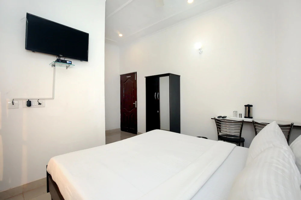 OYO 9371 Hotel Hide In