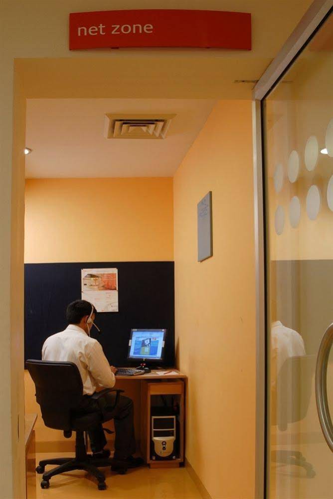 Red Fox Hotel Chandigarh