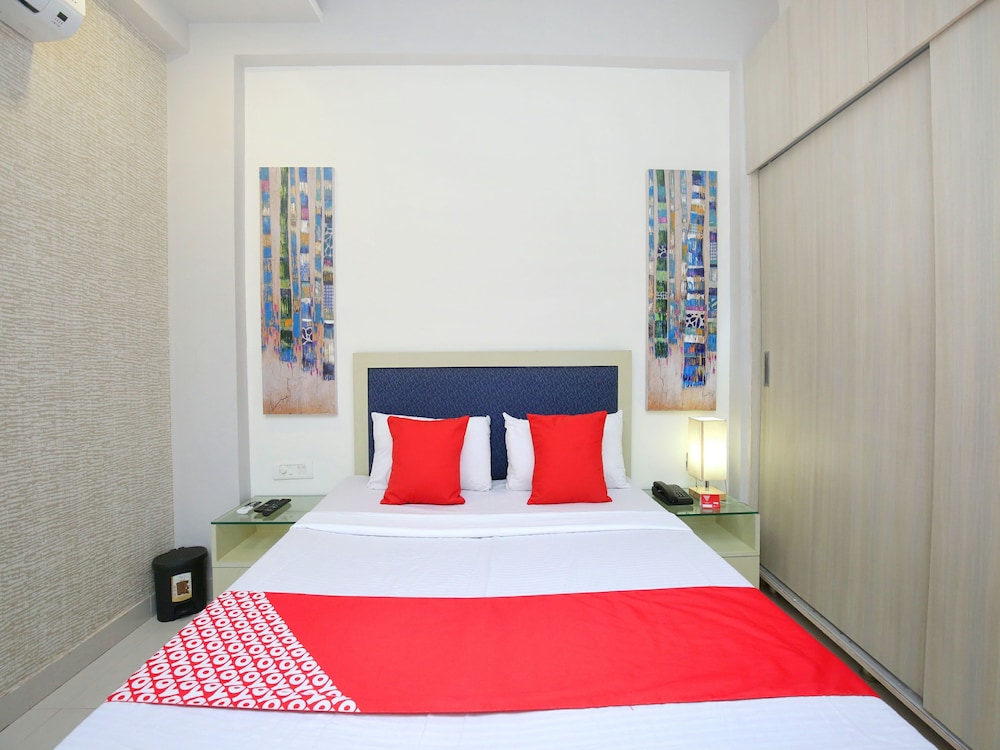 Royale Lake Suites