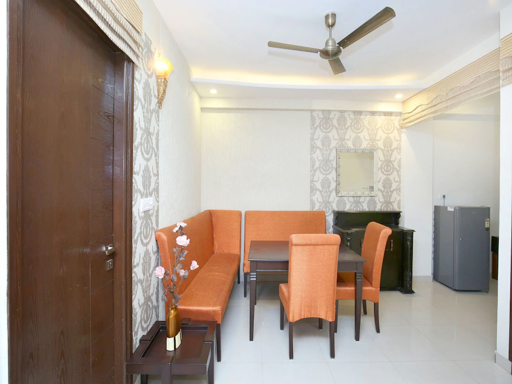 Royale Lake Suites